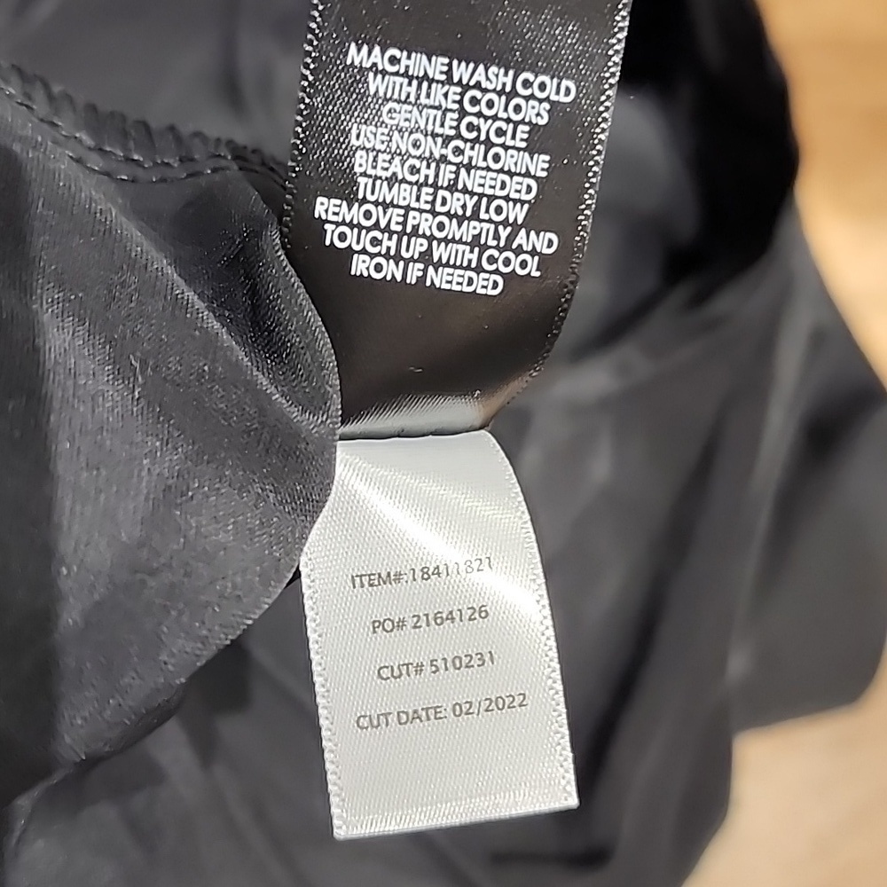 Torrid - Studio Crepe de Chine Woven Metal Keyhole Tank in Deep Black​​​​​​​​​​ - Picture 9 of 13